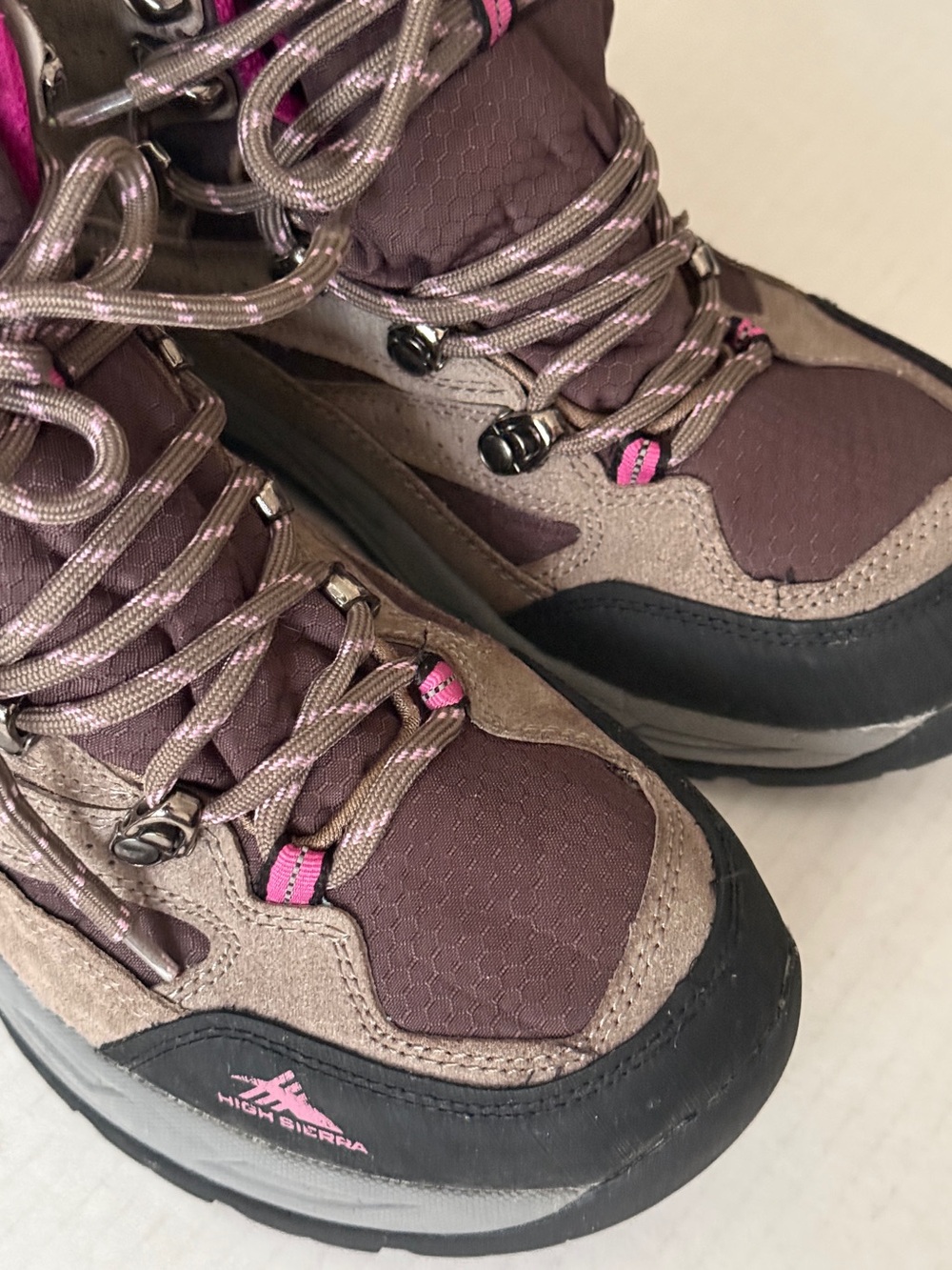 High Sierra Gray Suede Hiking Ankle Boots Lace Up Waterproof Women's Size 8.5 - Picture 4 of 10